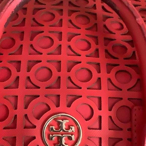 Tory Burch Robinson Middy Cutout Purse - Picture 5 of 6